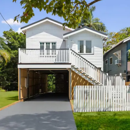 Holiday home Classic Getaway 2 Bdrm Pool Brisbane