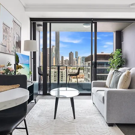 Chic 1 Bed Inner-city Retreat With Pool And Views Brisbane