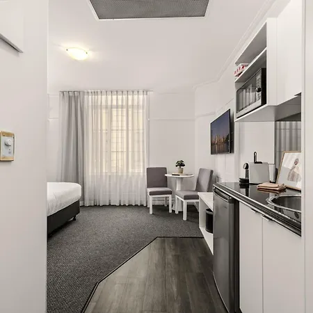 Apartment In Cbd Building