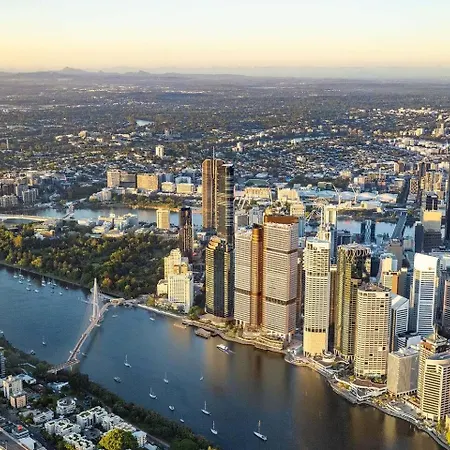 Apartment Leafy Hideout - Quiet Comfort Near Riverfront And Cbd