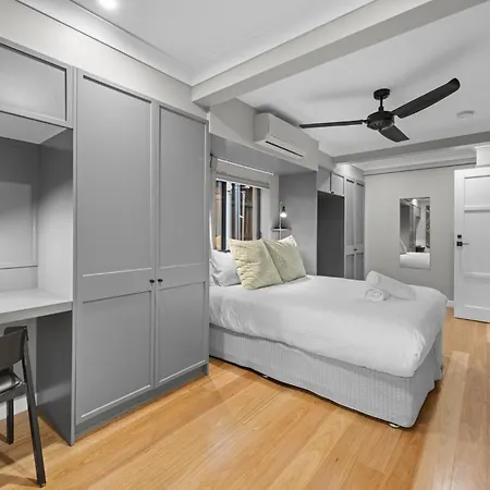 Bright 2-bed New Farm With Private Patio Brisbane