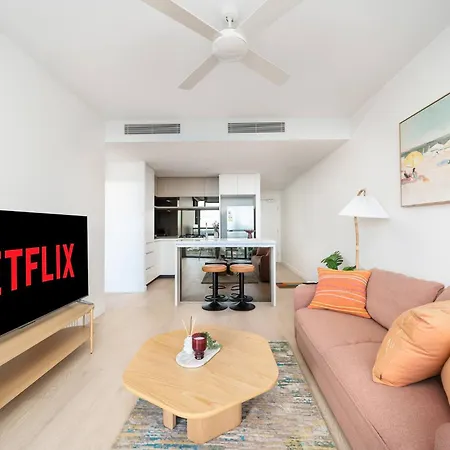 Queen's Wharf 1b+study Apartment *