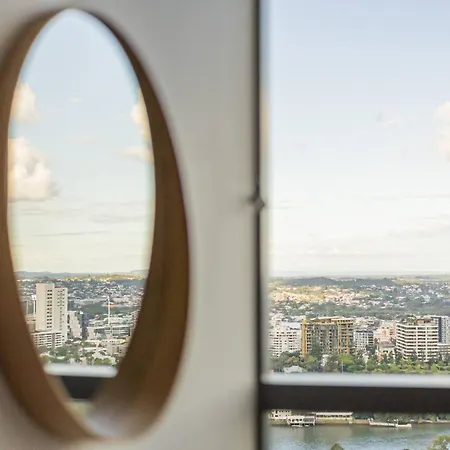 Apartment Queen's Wharf 1b+study *