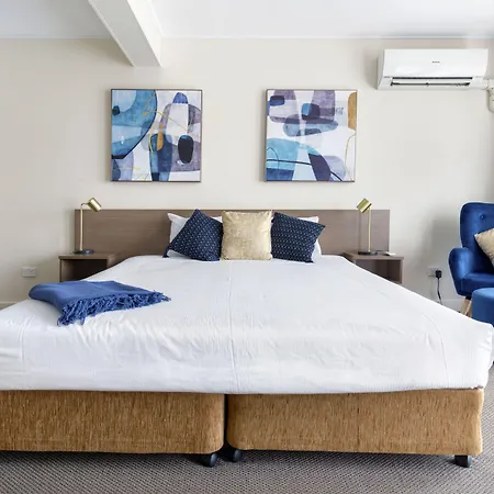 Motel The Metropolitan Spring Hill 4*