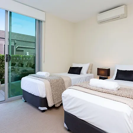 Aparthotel Proximity Waterfront