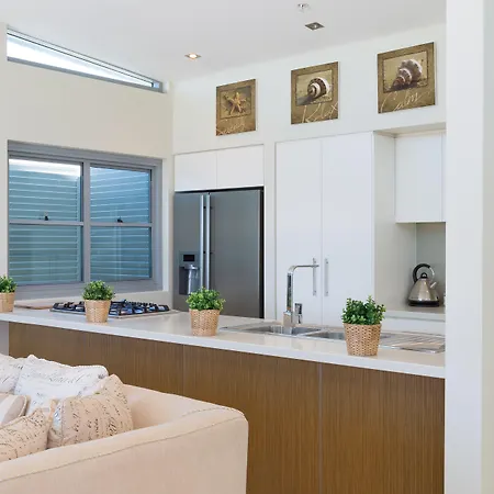 Proximity Waterfront 5*