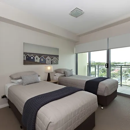 Proximity Waterfront Aparthotel