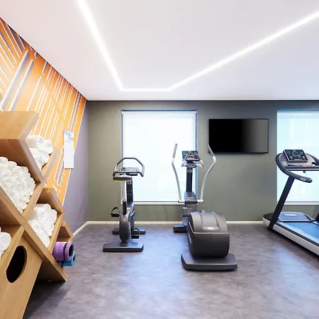 Holiday Inn Express Brisbane Central By Ihg Hotel 4*