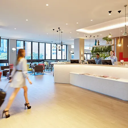 Holiday Inn Express Brisbane Central By Ihg 4*