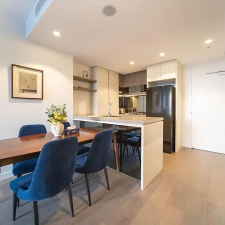 Apartment Luxury Waterview 2b2b Wt High Floor In Qw *