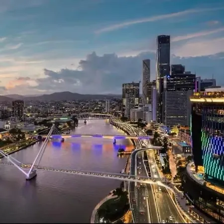 Luxury Waterview 2b2b Wt High Floor In Qw Apartment *