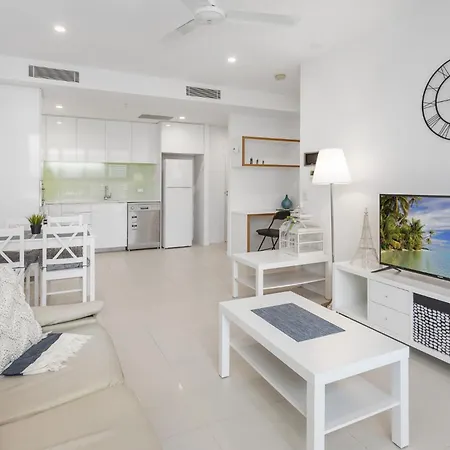 Beautiful Unit With Gym And Pool Near Museums *