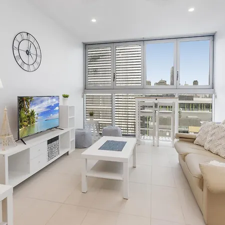 Beautiful Unit With Gym And Pool Near Museums