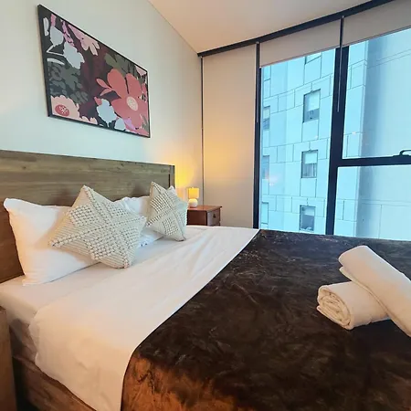 Skytower Level 10 Relaxed 2br With Access C17 Brisbane