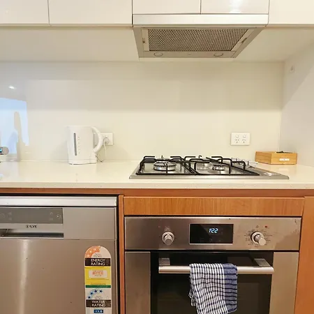 Skytower Level 10 Relaxed 2br With Access C17 Apartment Brisbane