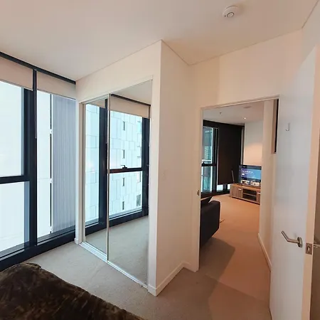 Skytower Level 10 Relaxed 2br With Access C17 Apartment