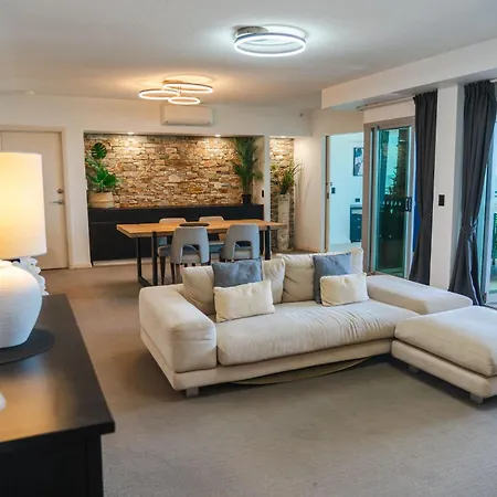 Proximity Waterfront Redcliffe