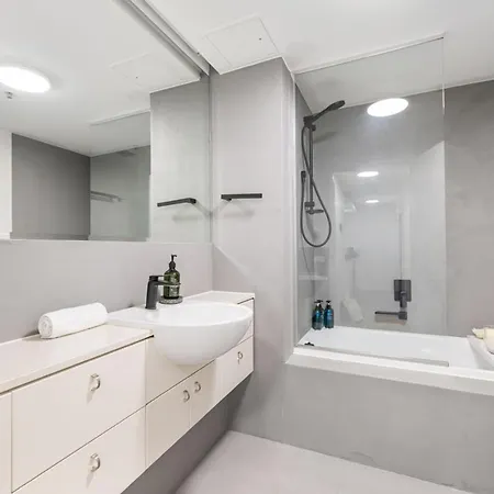 Parkland View At Roma Street Apartment