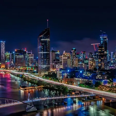 Parkland View At Roma Street Apartment *