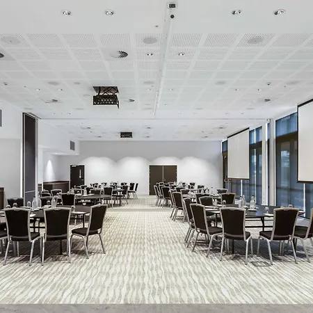 Hotel Pullman Airport