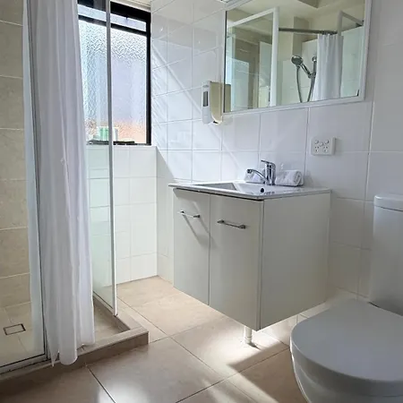The Metropolitan Spring Hill 4*