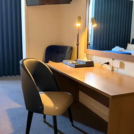 The Metropolitan Spring Hill 4*
