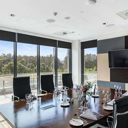 Pullman Airport Hotel 5*