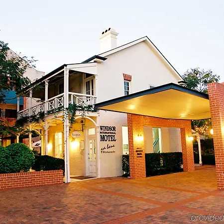 Hotel Ramada By Wyndham Windsor