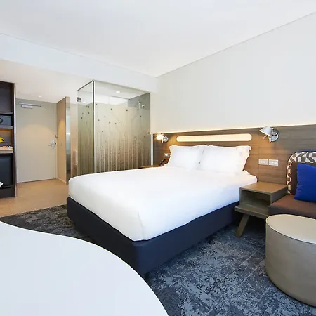 Holiday Inn Express Brisbane Central By Ihg Hotel 4*