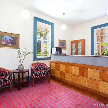 Ramada By Wyndham Windsor 4*