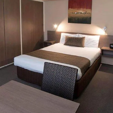 The Metropolitan Spring Hill 4*