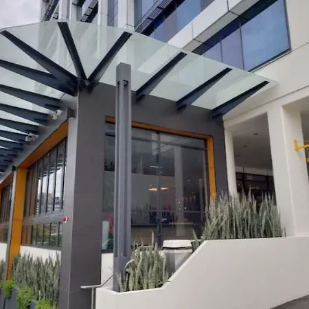 Holiday Inn Express Brisbane Central By Ihg 4* Brisbane