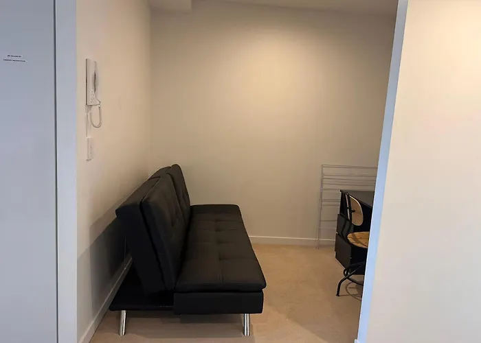 Cassa Toowong - Convenient 1B Apt At Central Location With Parking Managed By The Cassa