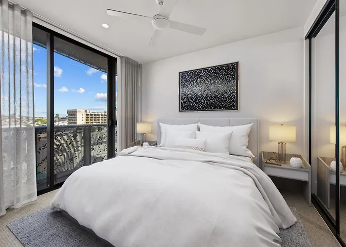 Spacious 1-Bed Unit With Rooftop Infinity Pool