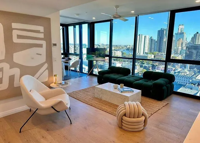 Utopia City Oasis Exquisite Urban Retreat