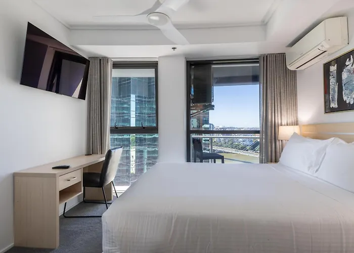 Private Cbd Bedroom In A Shared Apartment On Brisbane River