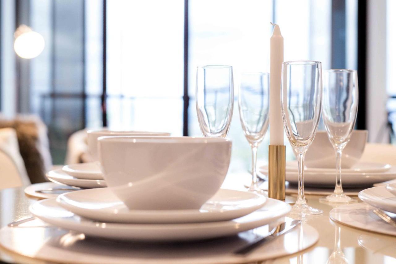 Kozyguru Fortitude Valley High Level 2 Bed + Free Parking Qfv179-2612 * Brisbane