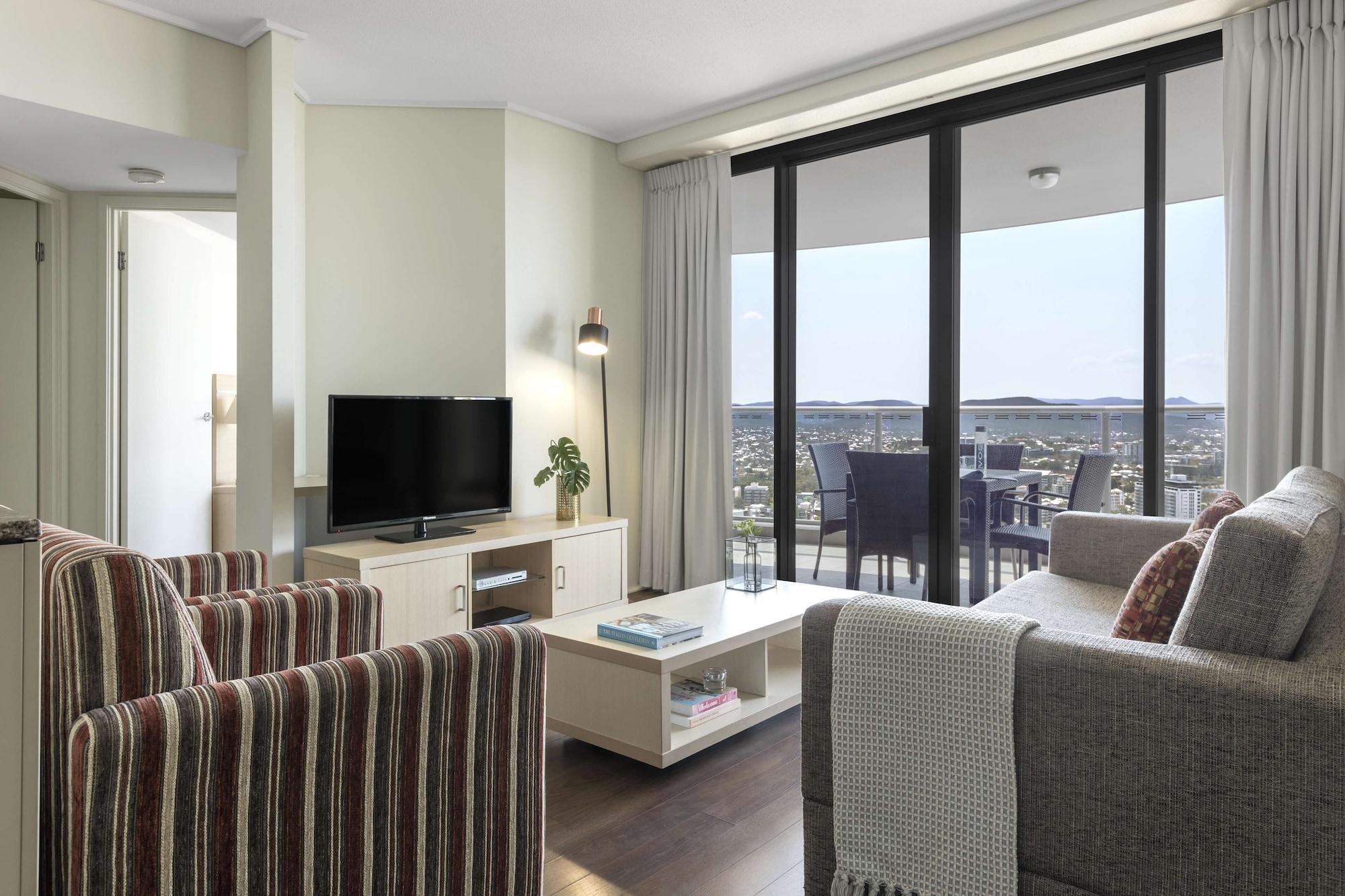 Oaks Aurora Aparthotel