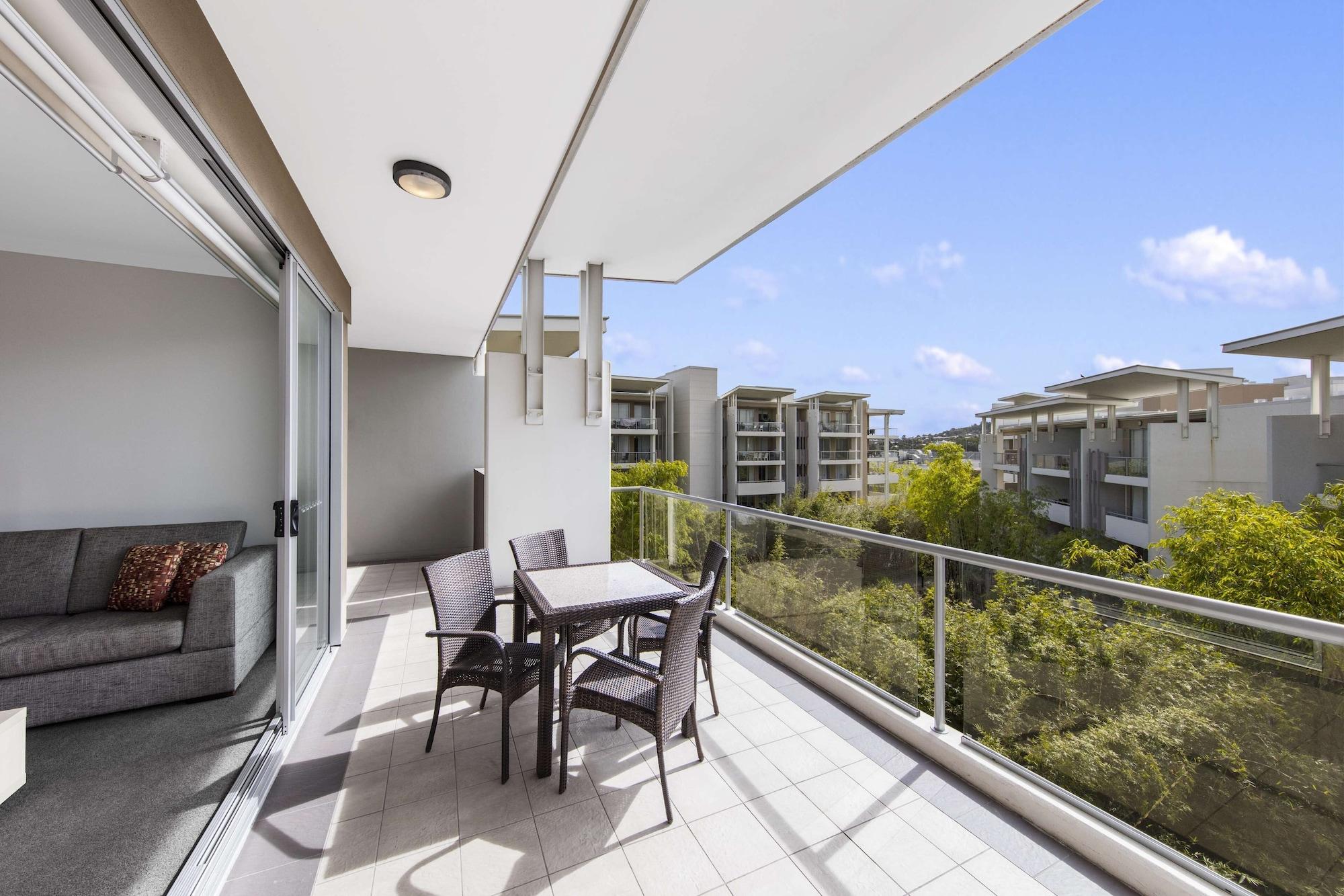 Oaks Mews 4*