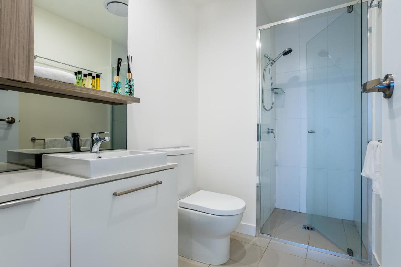 Chic Inner City Position 2 Bedroom With Parking By Serain Residences Apartment *