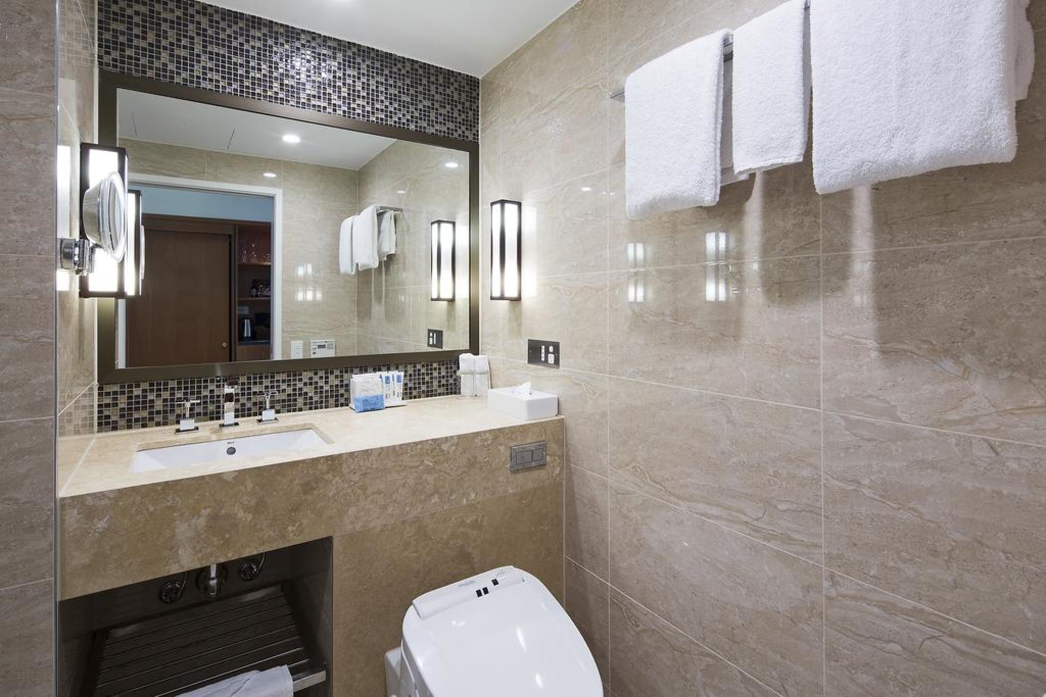 Royal On The Park Hotel 4*