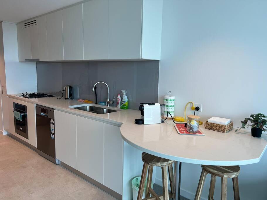 Amazing Views 60th Level Skytower 3 Bedrooms Brisbane