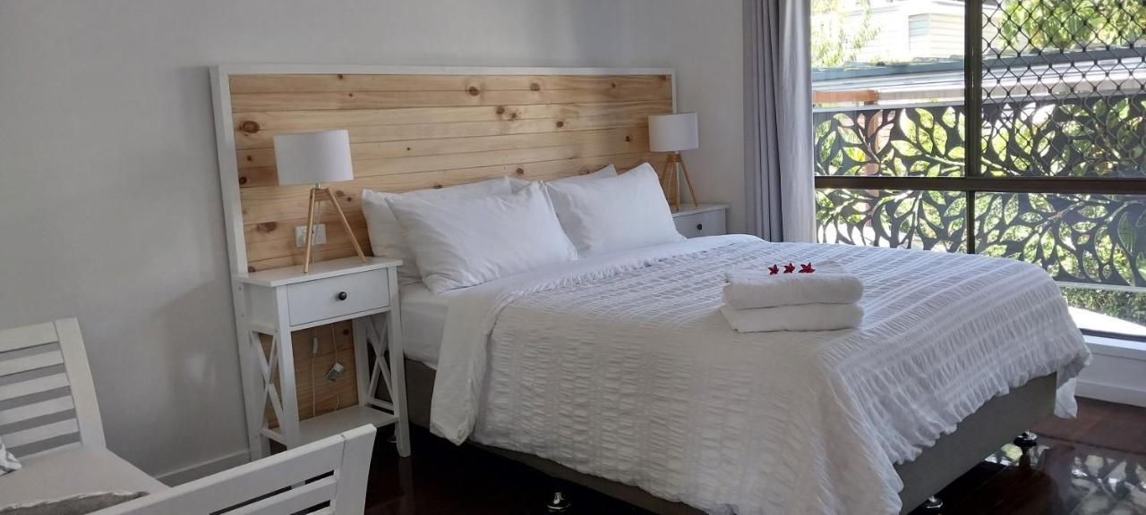 Maple - The House By The Bay Villa Brisbane