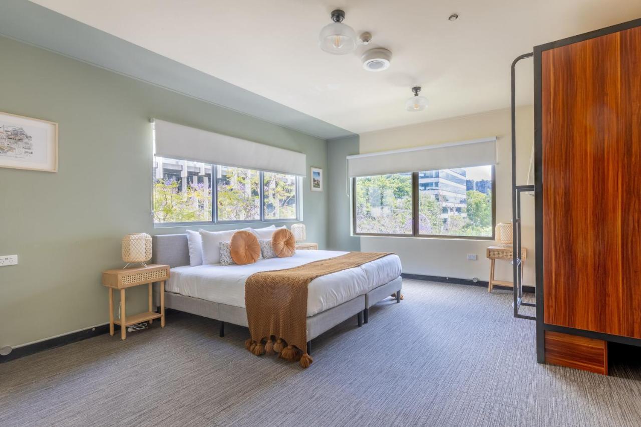 Roamer Hotel