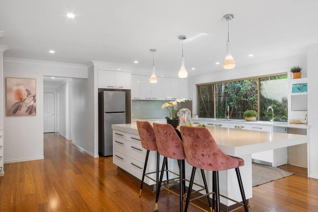 Designer's With Pool * Brisbane