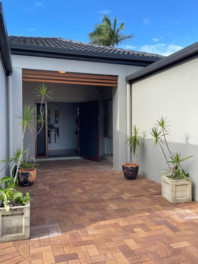 Holiday home Designer's With Pool *