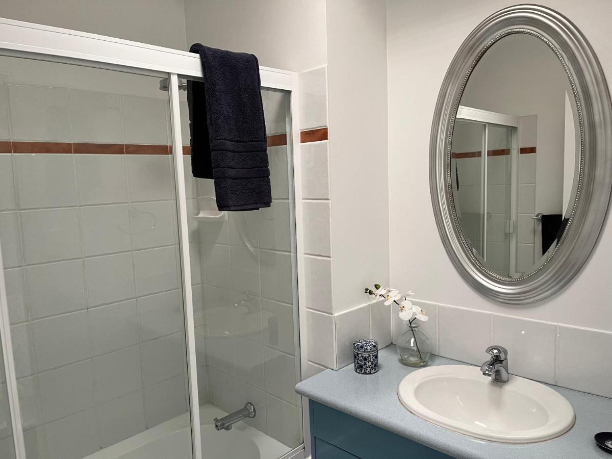 Swan - With Own Private Bathroom Brisbane