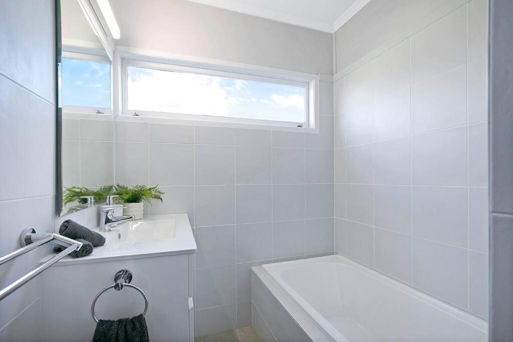 Oasis+spa Tennis Court Holiday home