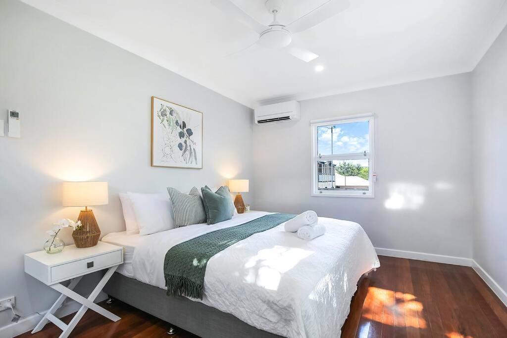 Oasis+spa Tennis Court *