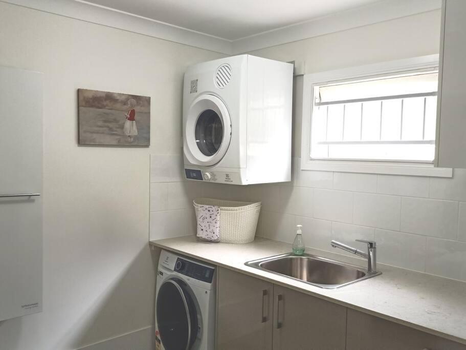 Adorable Private 2 Bedroom Guest + Pool Apartment Brisbane